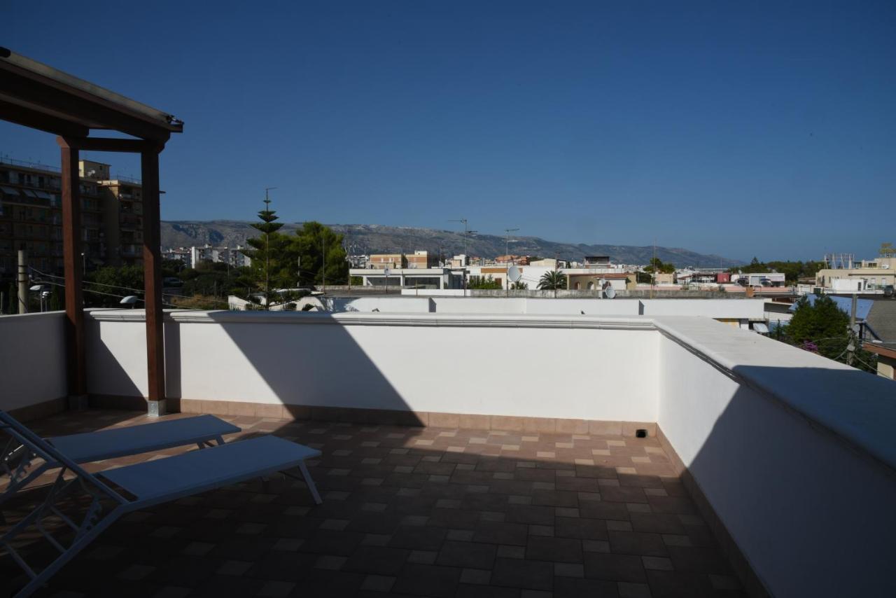 Villa Mamitas - Terrazza Panoramica - Box Privato - Servizio Spiaggia Siponto Buitenkant foto